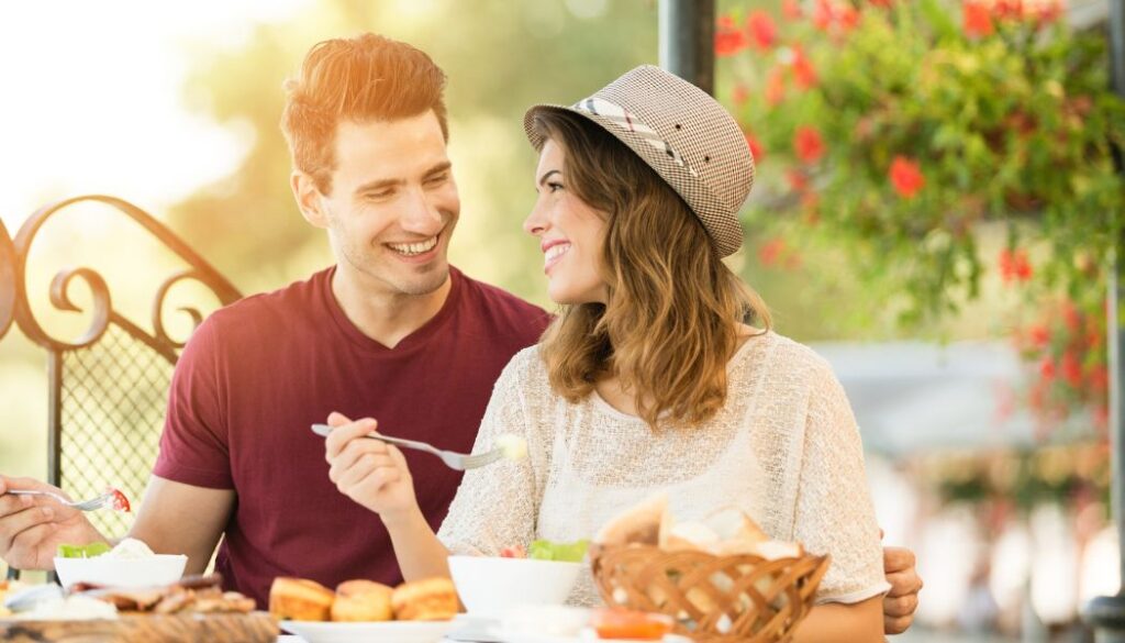 couple in a restaurant